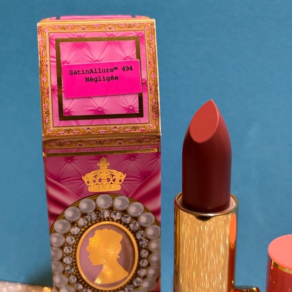 BNIB! Limited Edition! Pat McGrath Labs X Bridgerton Lipstick in NEGLIGEE 494 - Picture 2 of 9